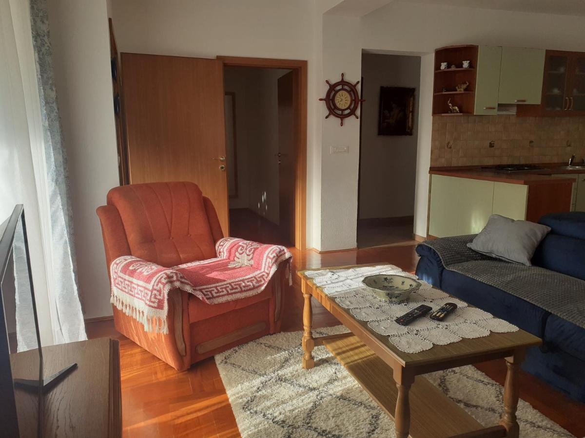 Sem Apartment Tar-Vabriga Luaran gambar